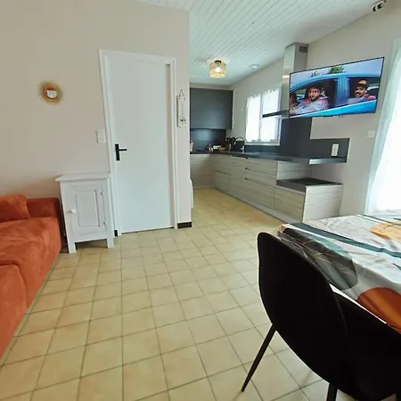 Br000- G26 3 Pieces 4 Couchages Sur