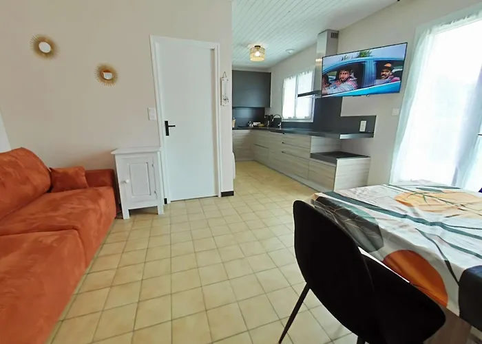 Br000- G26 3 Pieces 4 Couchages Sur